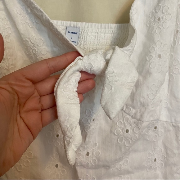 4/$20 Old Navy tank top - Picture 2 of 8